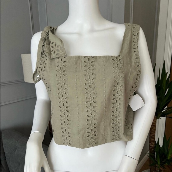 Zara Crop Top - Picture 2 of 7